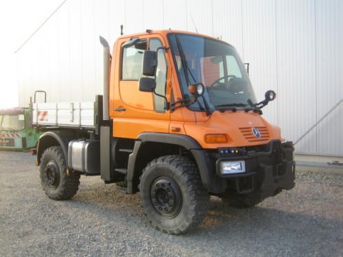Мерседес unimog u400